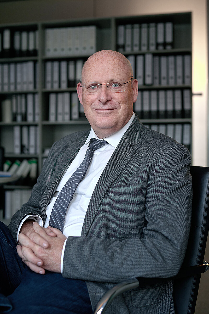Prof Dr Ulrich Hösch